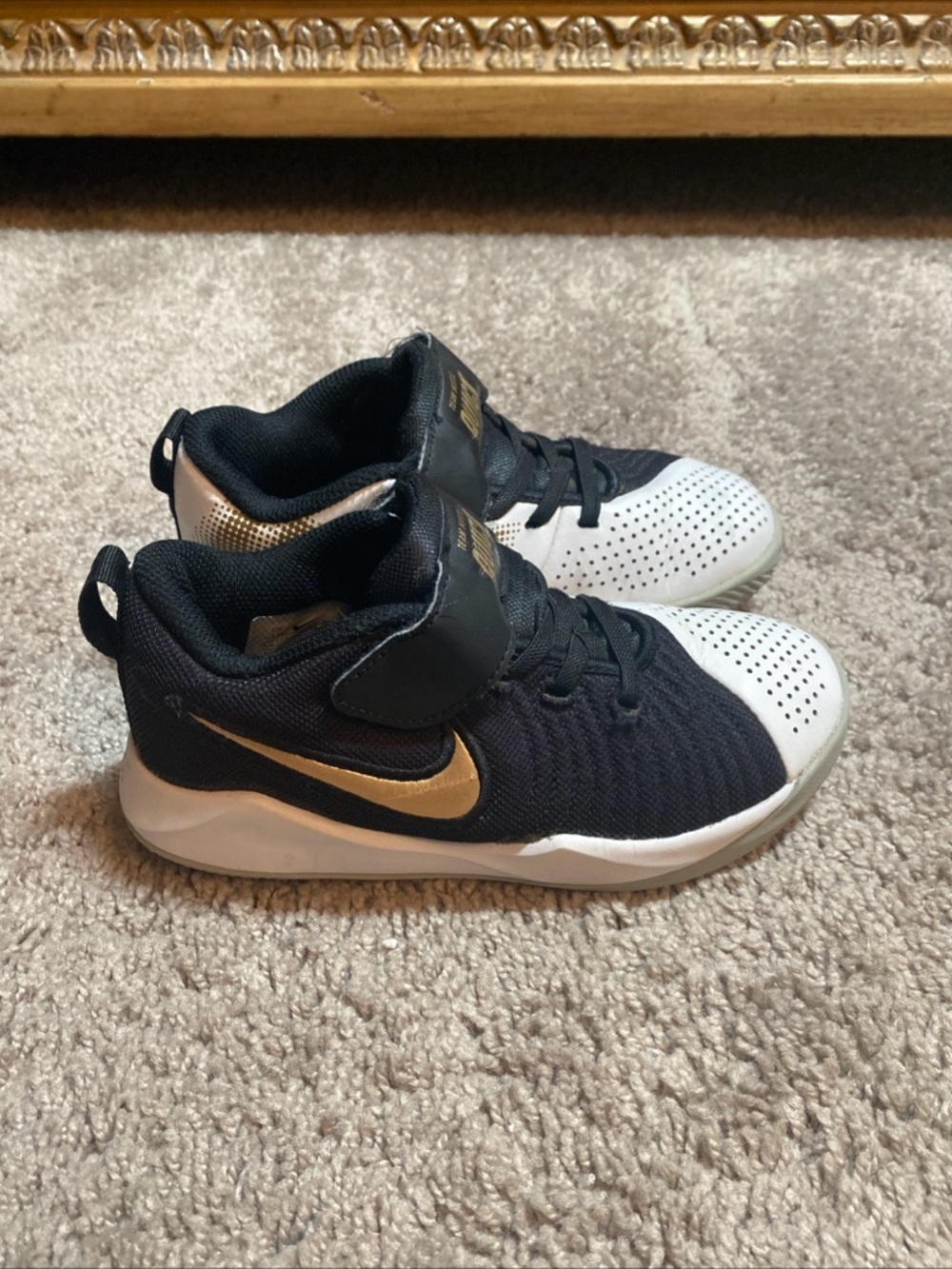 Nike Team Hustle Kids Black, White & Gold High-Top Sneakers SZ 12c